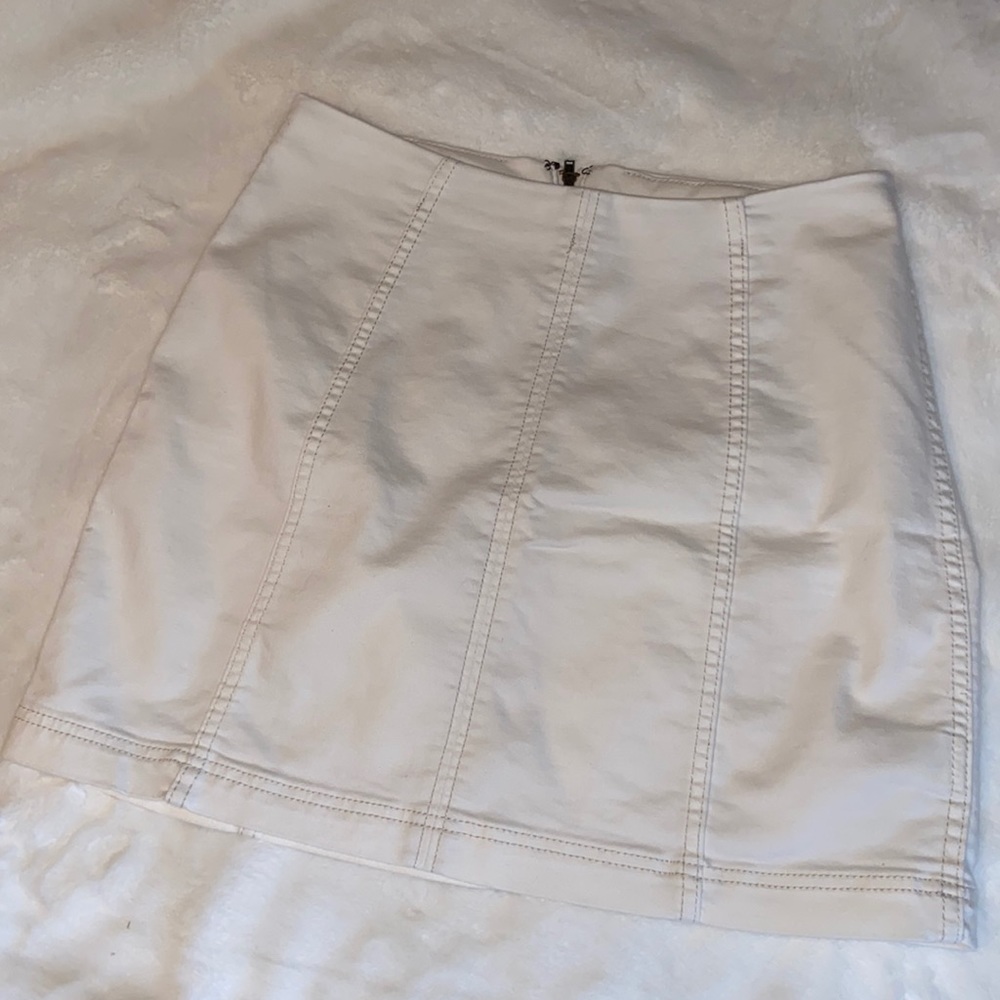Free People white denim skirt. Size 10